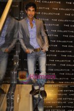 at Collective collection Launch in Palladium, Mumbai on 15th April 2010 (9).JPG